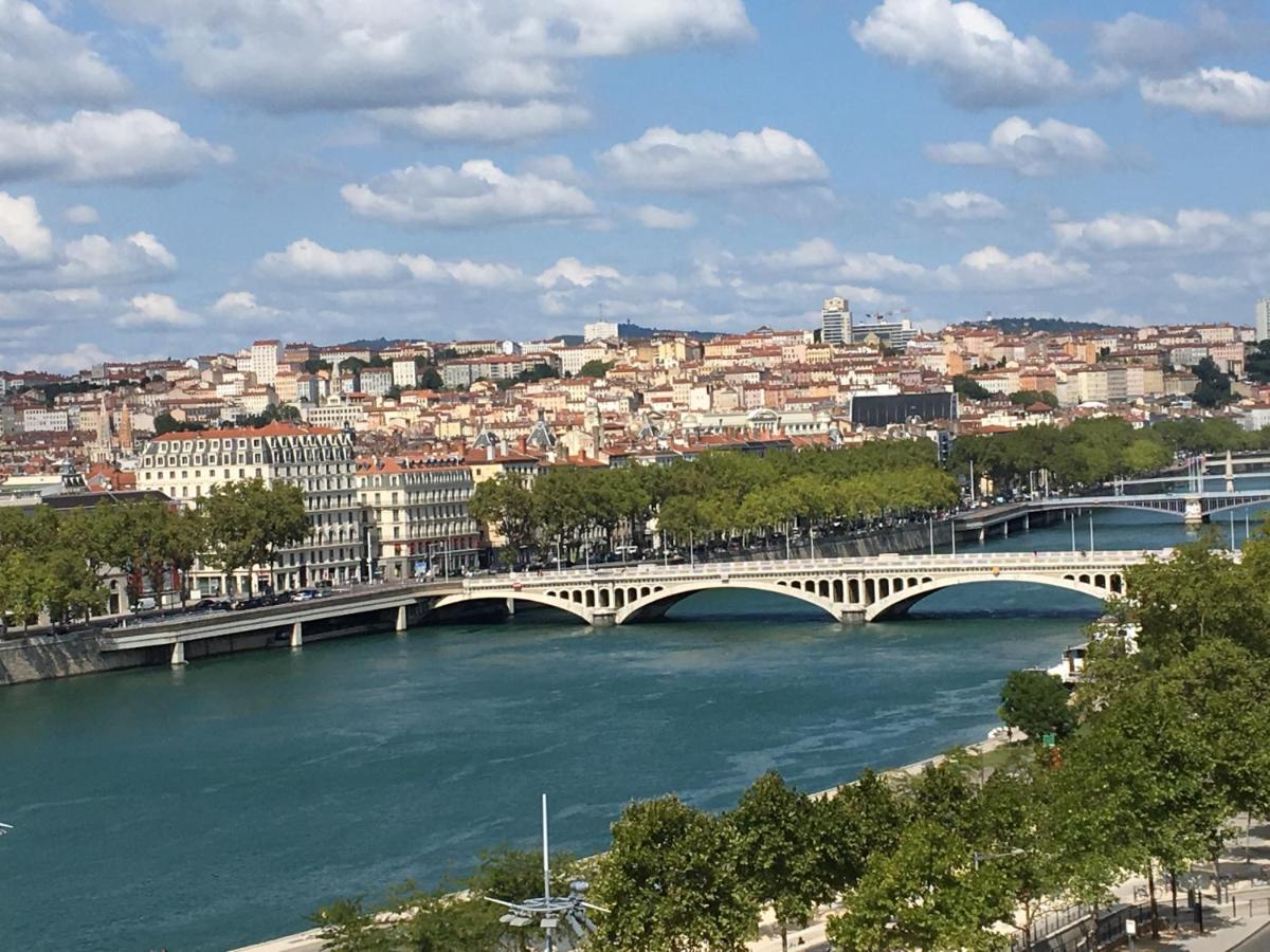 Chambre d'Hôtes La Guylhostiere, 4 EPIS City Break Premium, Gîtes de France, Demeure de Caractère Lyon Exterior foto